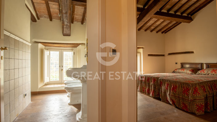 Image No.28-4 Bed Country House for sale