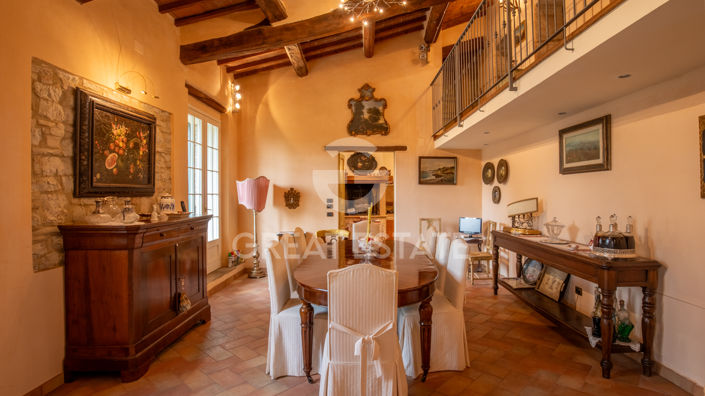 Image No.5-4 Bed Country House for sale