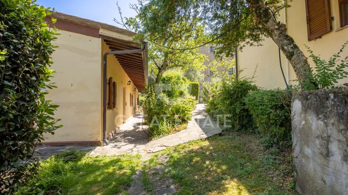 Image No.19-12 Bed Country House for sale