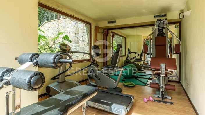 Image No.55-12 Bed Country House for sale