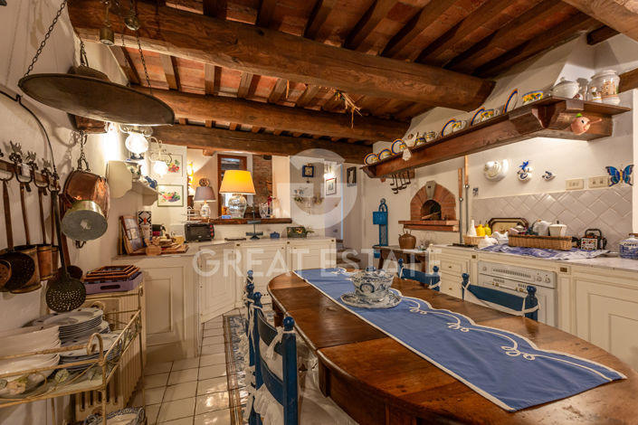 Image No.36-4 Bed Property for sale