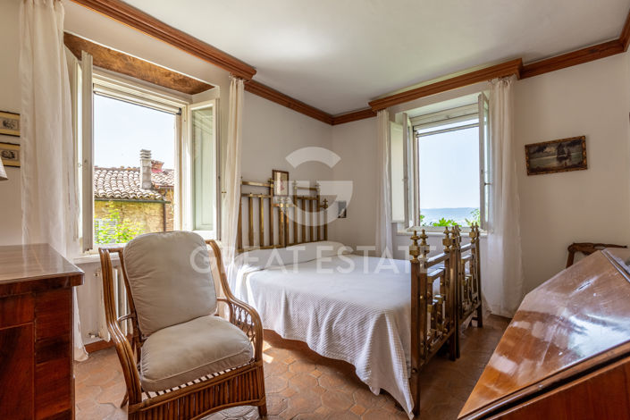 Image No.46-4 Bed Property for sale