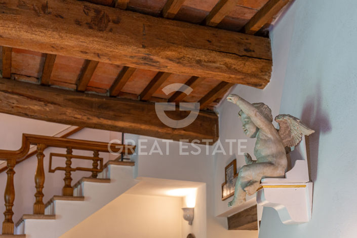 Image No.61-4 Bed Property for sale