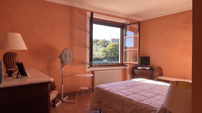 Image No.17-4 Bed Country House for sale