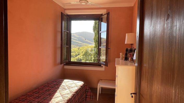 Image No.22-4 Bed Country House for sale