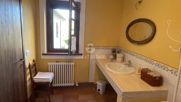 Image No.23-4 Bed Country House for sale