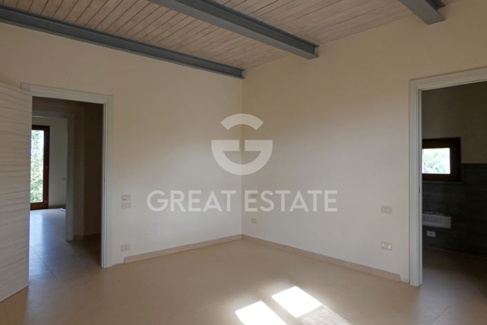 Image No.14-4 Bed Country House for sale