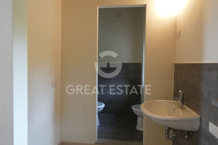 Image No.17-4 Bed Country House for sale