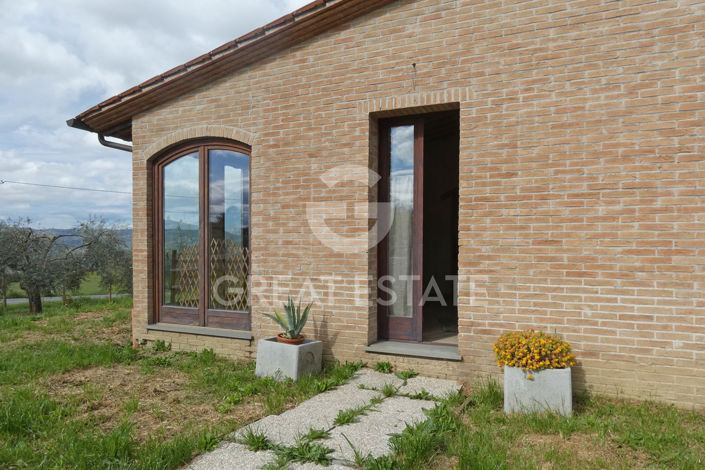 Image No.10-4 Bed Country House for sale