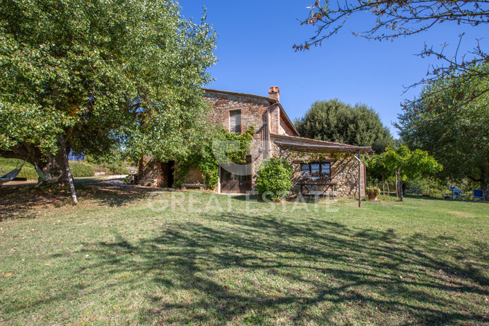 Image No.2-Maison de campagne de 5 chambres à vendre à Citta della Pieve