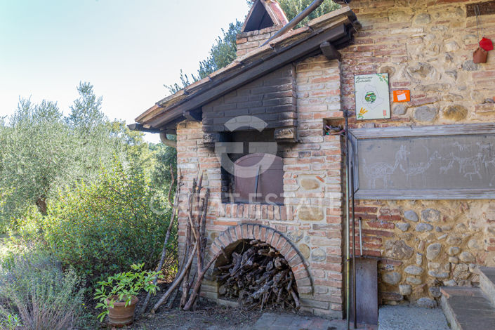 Image No.17-5 Bed Country House for sale