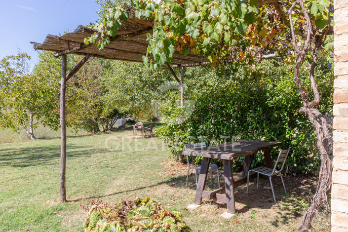 Image No.22-5 Bed Country House for sale