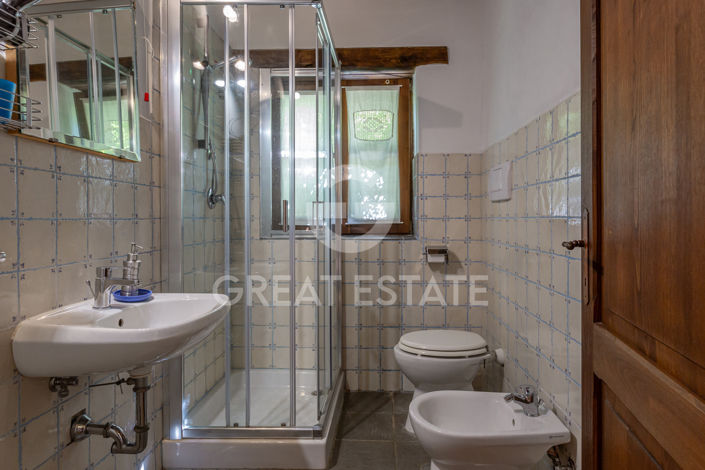 Image No.38-5 Bed Country House for sale