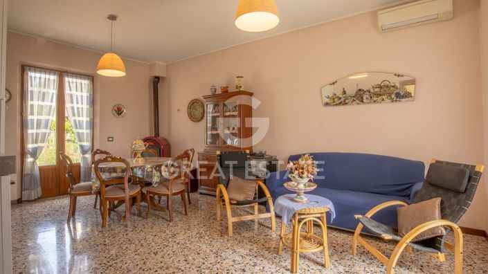 Image No.10-3 Bed Villa for sale