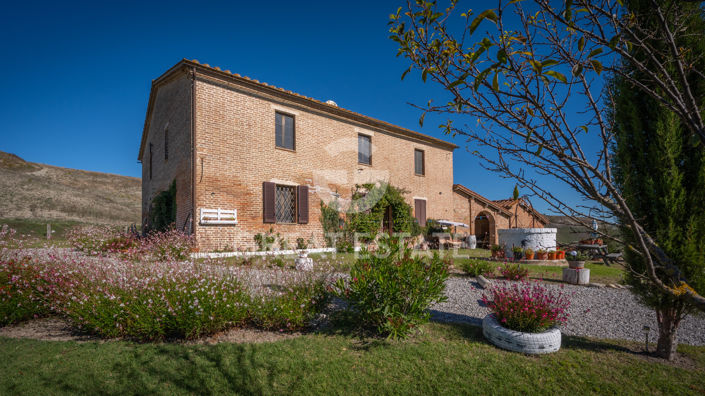 Image No.13-7 Bed Country House for sale