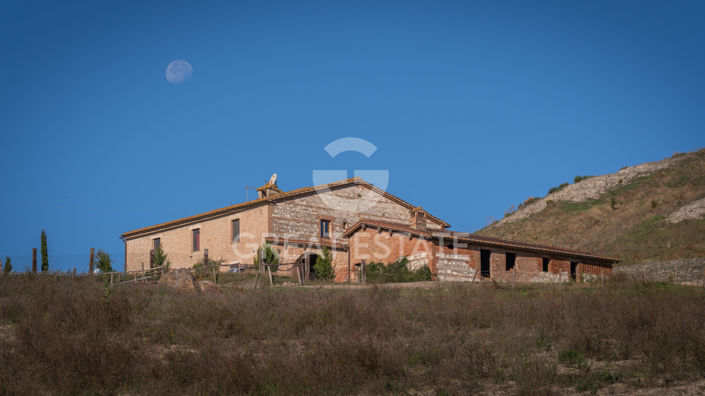 Image No.19-7 Bed Country House for sale