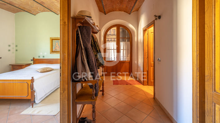 Image No.41-7 Bed Country House for sale