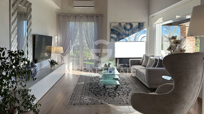 Image No.3-2 Bed Country House for sale