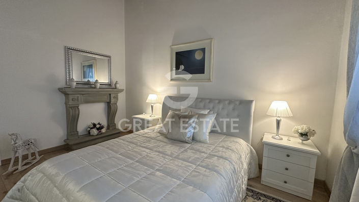 Image No.26-2 Bed Country House for sale