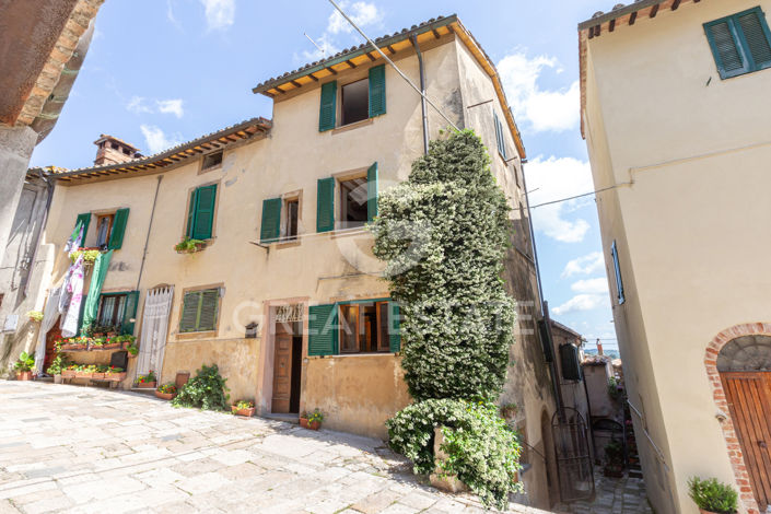 Image No.1-3 Bed Property for sale