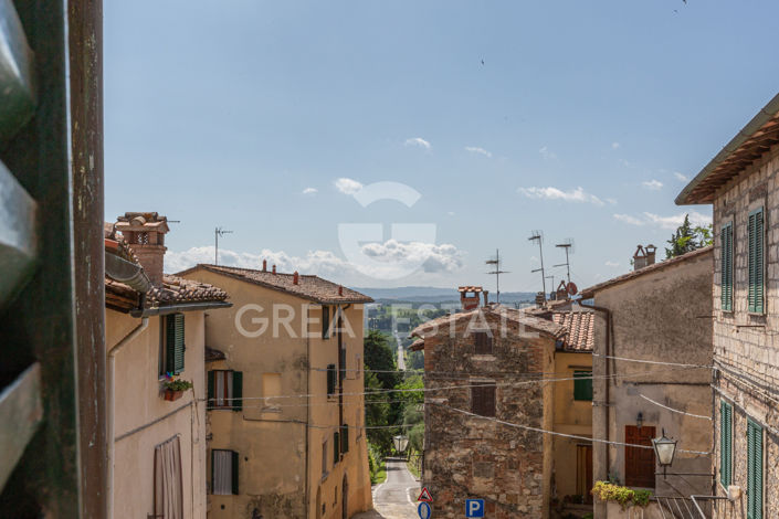 Image No.24-3 Bed Property for sale