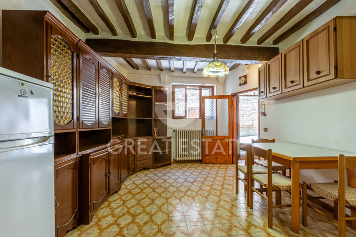 Image No.8-3 Bed Property for sale