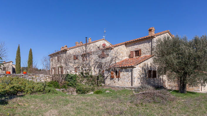 Image No.15-8 Bed Country House for sale