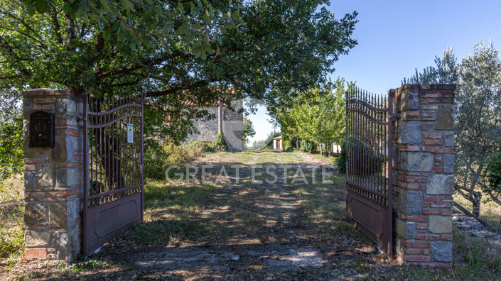 Image No.22-8 Bed Country House for sale