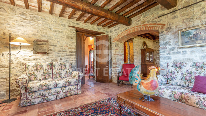Image No.32-8 Bed Country House for sale