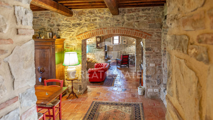 Image No.33-8 Bed Country House for sale