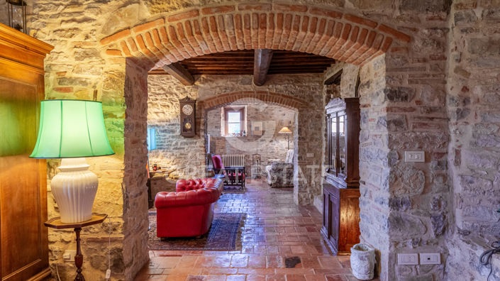 Image No.34-8 Bed Country House for sale