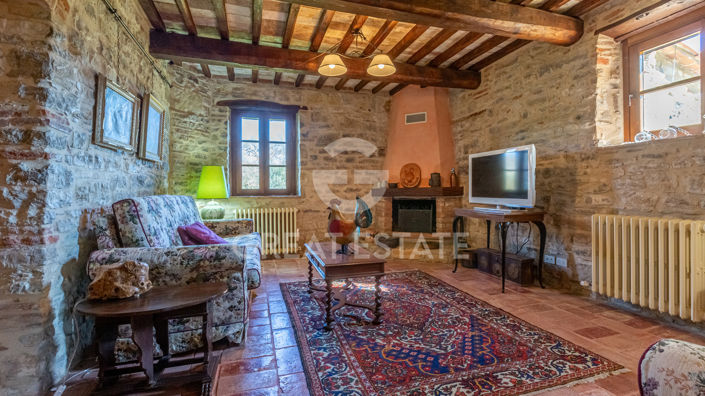 Image No.37-8 Bed Country House for sale