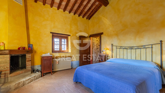 Image No.46-8 Bed Country House for sale