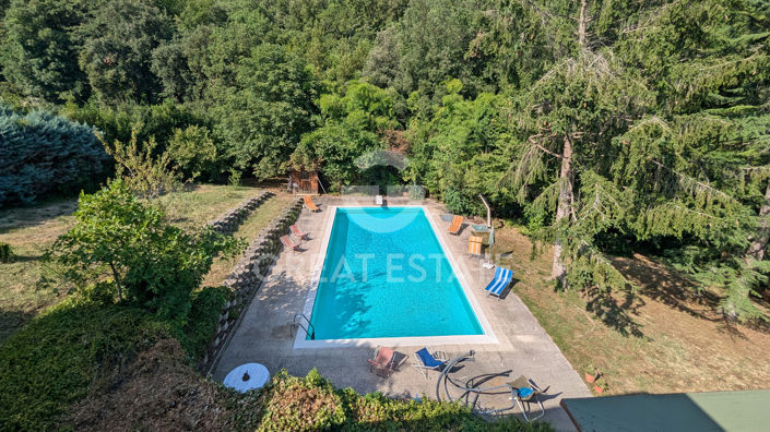 Image No.10-5 Bed Villa for sale