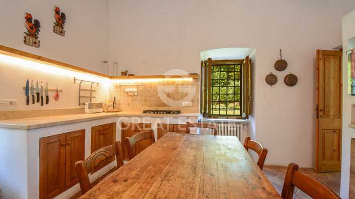 Image No.46-5 Bed Country House for sale