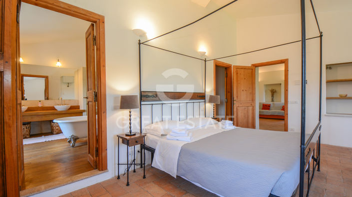 Image No.52-5 Bed Country House for sale