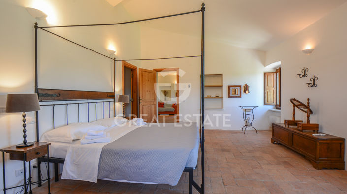 Image No.53-5 Bed Country House for sale