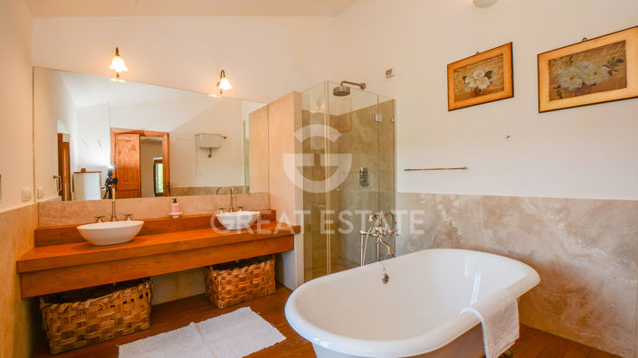 Image No.56-5 Bed Country House for sale