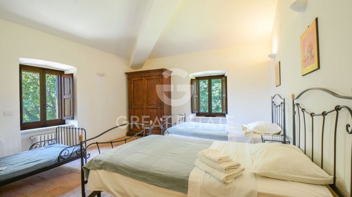 Image No.59-5 Bed Country House for sale
