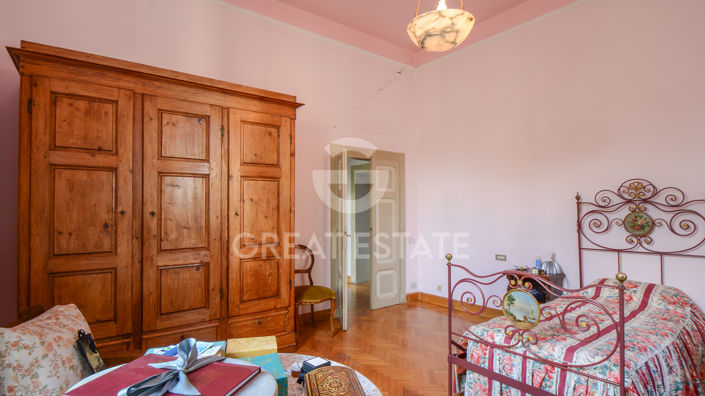 Image No.24-4 Bed Country House for sale