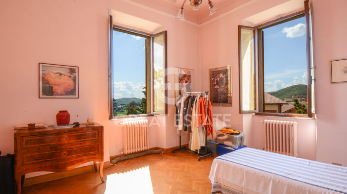 Image No.32-4 Bed Country House for sale