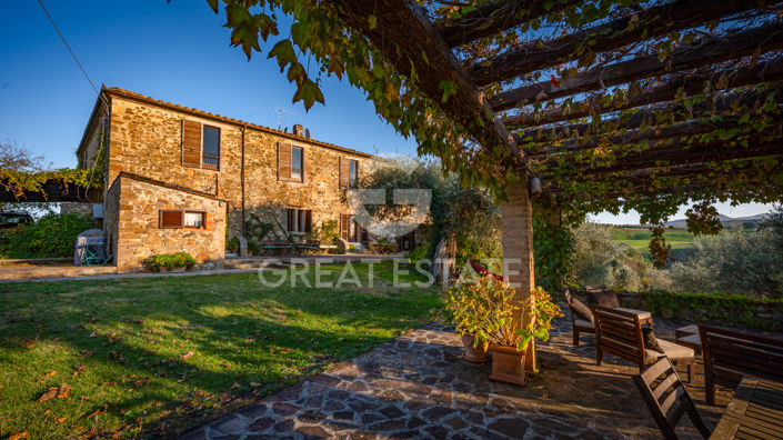 Image No.16-8 Bed Country House for sale