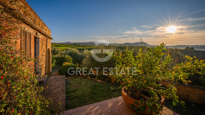 Image No.18-8 Bed Country House for sale