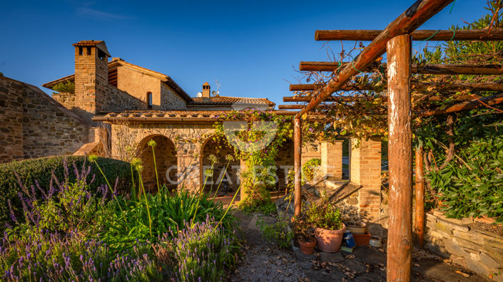 Image No.22-8 Bed Country House for sale