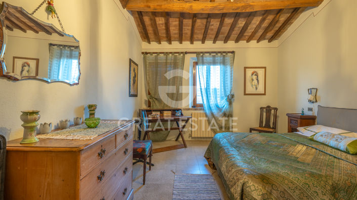 Image No.33-8 Bed Country House for sale