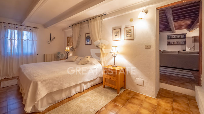 Image No.35-8 Bed Country House for sale