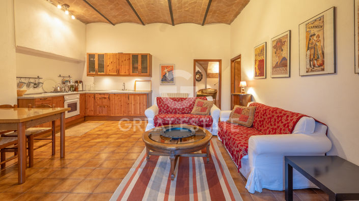 Image No.36-8 Bed Country House for sale