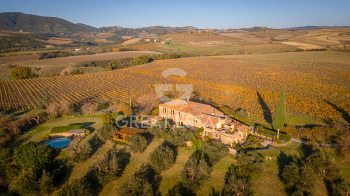 Image No.5-8 Bed Country House for sale