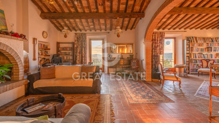 Image No.7-8 Bed Country House for sale