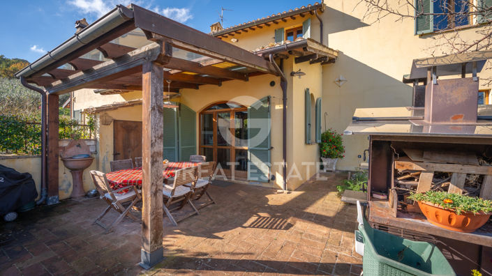 Image No.15-4 Bed Country House for sale